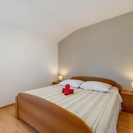 Apartment Maslina Sibenik